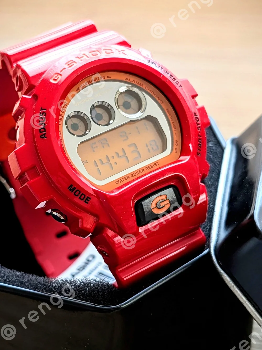 Rare Casio G-Shock 200M Red Digital Sport Watch Like New
